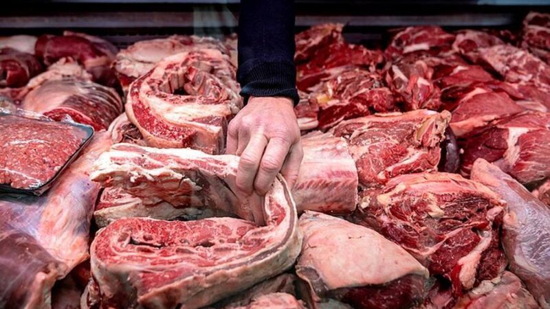 Por la caída en el consumo bajó la carne y desacelera la inflación
