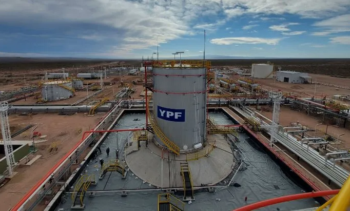 El proyecto de GNL de YPF abrió la licitación para adjudicación de unidades flotantes de licuefacción